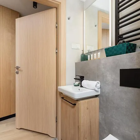 Апартаменты Cozy Sauna & Ac By Renters *